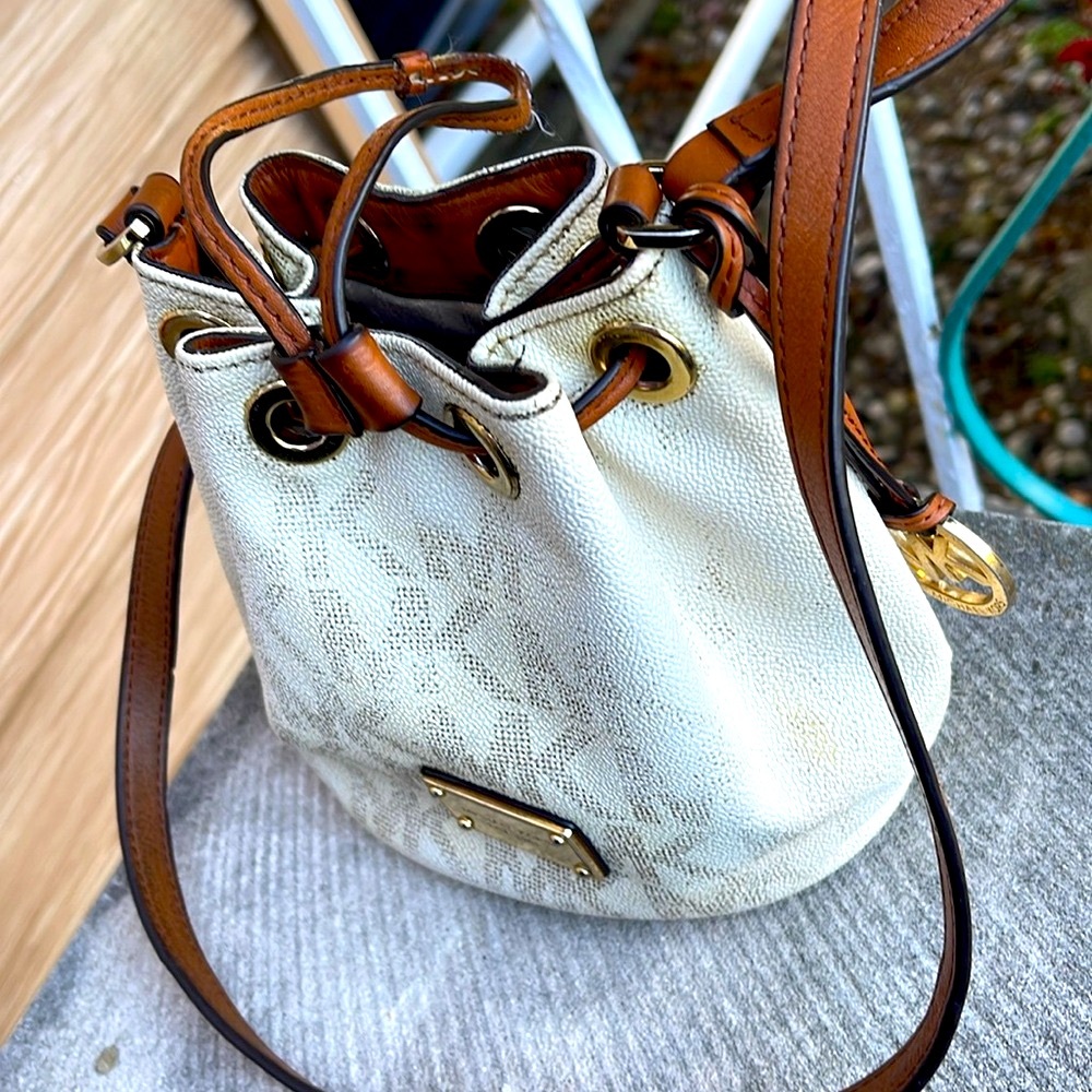 #Michael Kors Jules Bag